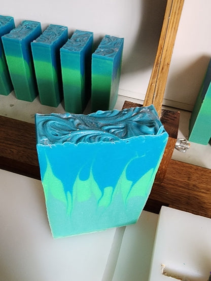 Lake Eacham, Lemongrass & Lime Handmade Soap
